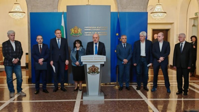 Социалният диалог е възстановен  Това заяви вицепремиерът Томислав Дончев на брифинг в